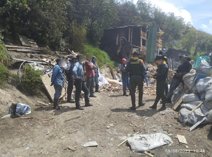 Capturadas siete personas en una vereda de Bello, por el delito de aprovechamiento ilícito de recursos naturales renovables