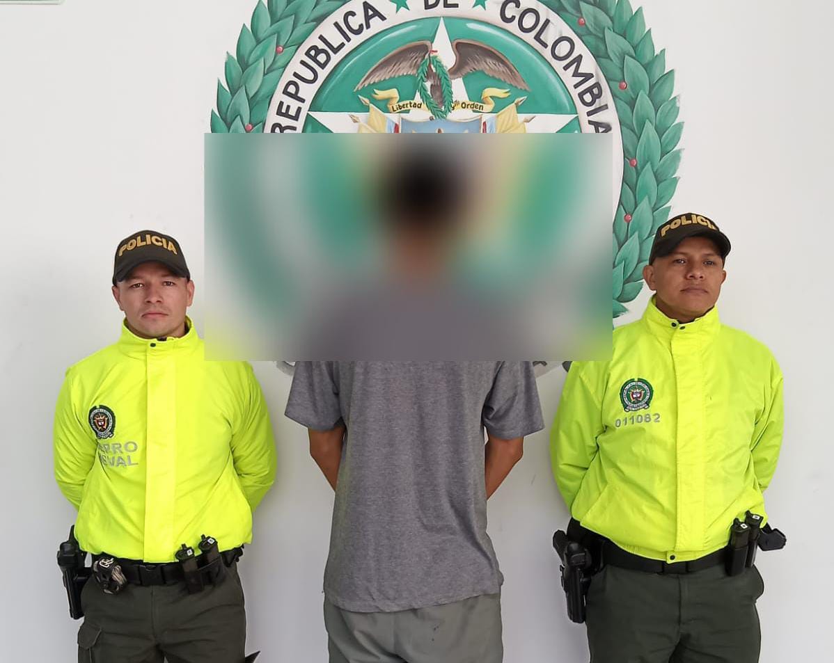 Adolescente conducido por la policía