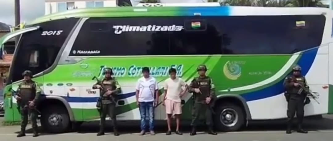 Dos ecuatorianos fueron capturaros con 21 migrantes en vías de Urabá