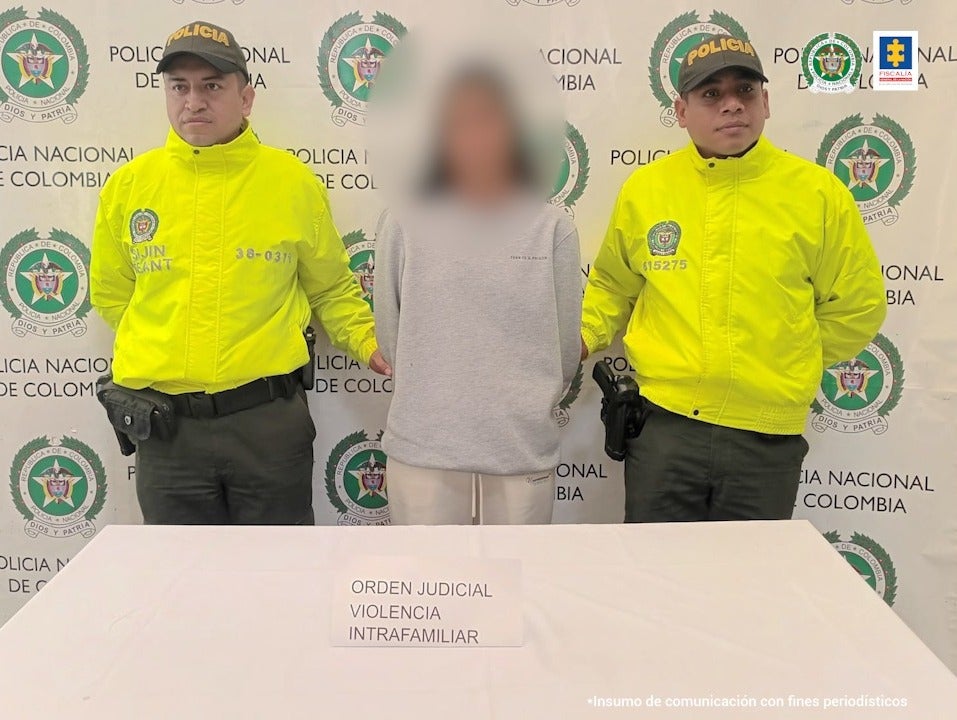 La enviaron a la cárcel por agarrar a botellazos a su expareja, quien departía con otra mujer en Anorí