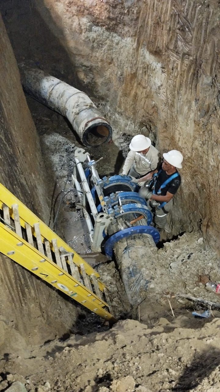 Ya son 24 horas sin servicio de agua para 30 mil viviendas del barrio Belén de Medellín.