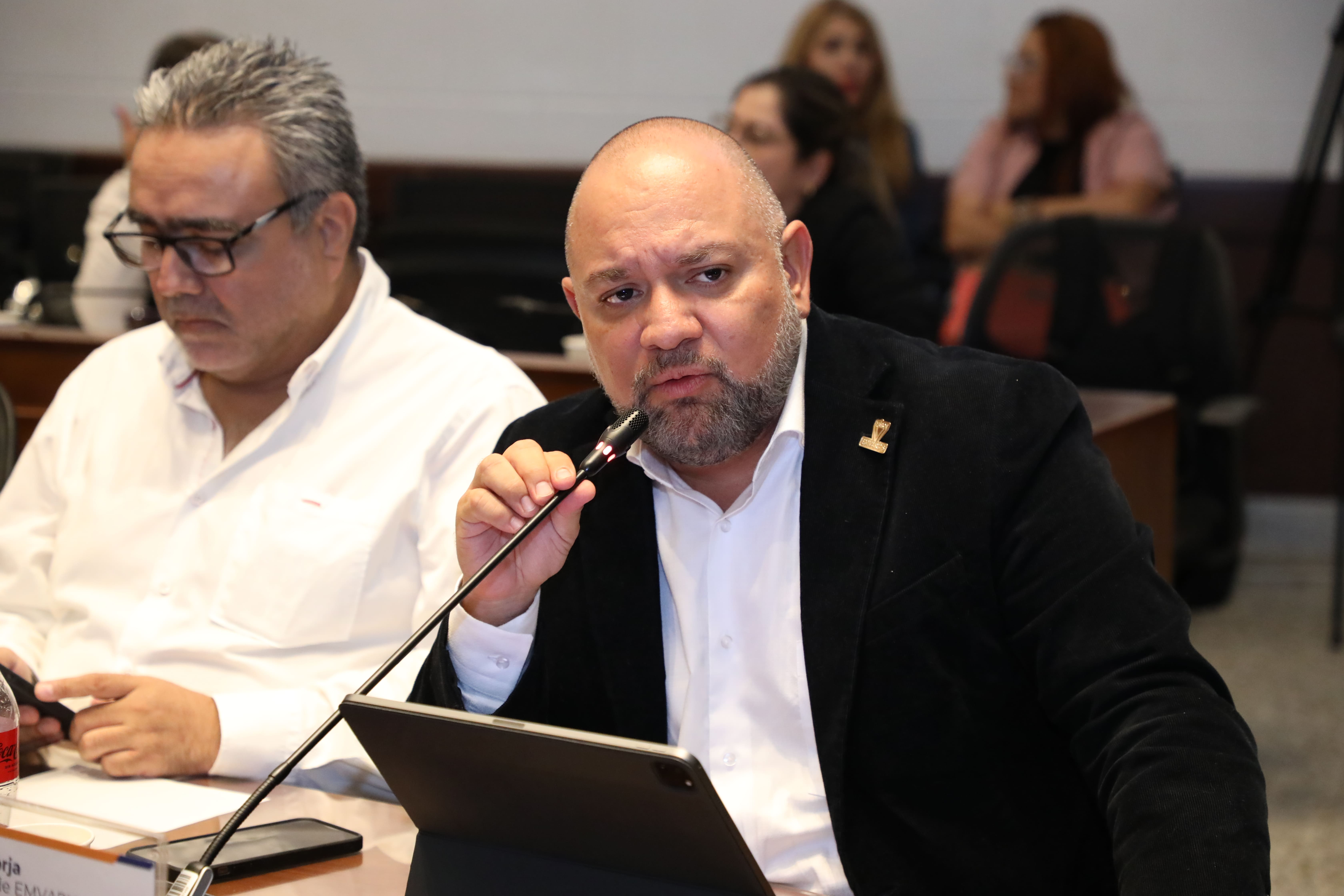 En la imagen, el gerente de Emvarias Carlos Borja. Foto: cortesía Concejo de Medellín.