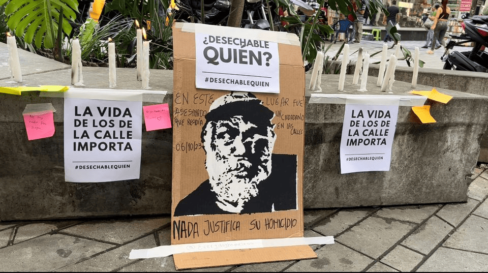 Esta imagen es de acto simbólico realizado por el homicidio de un habitante de calle el pasado viernes. Foto: Cortesía Everyday Homeless.