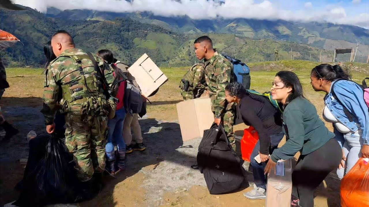 Jurados de votación fueron escoltado por el ejército en Ituango, Antioquia