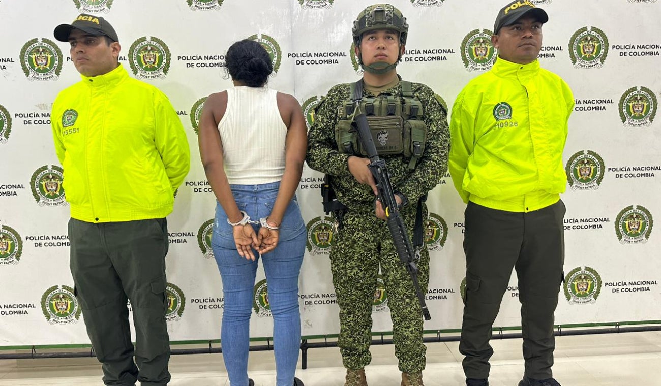En Chocó capturaron a una mujer presuntamente integrante del Clan del Golfo. Almacenaba armamento para la estructura criminal