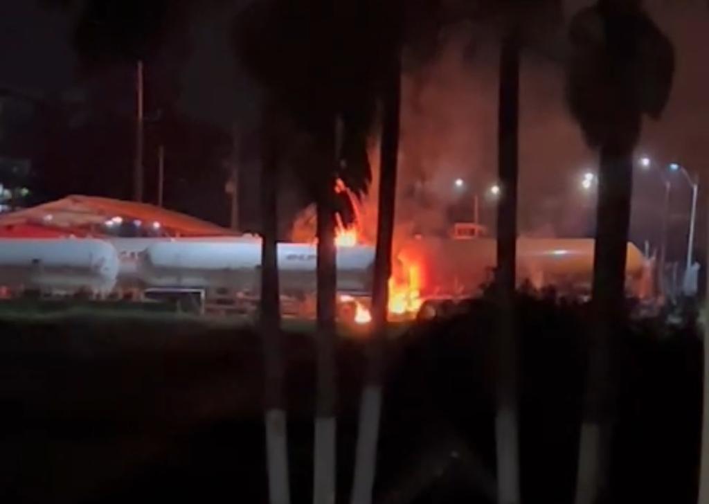 Emergencia por el incendio de un camión de una planta de gas del municipio de La Ceja