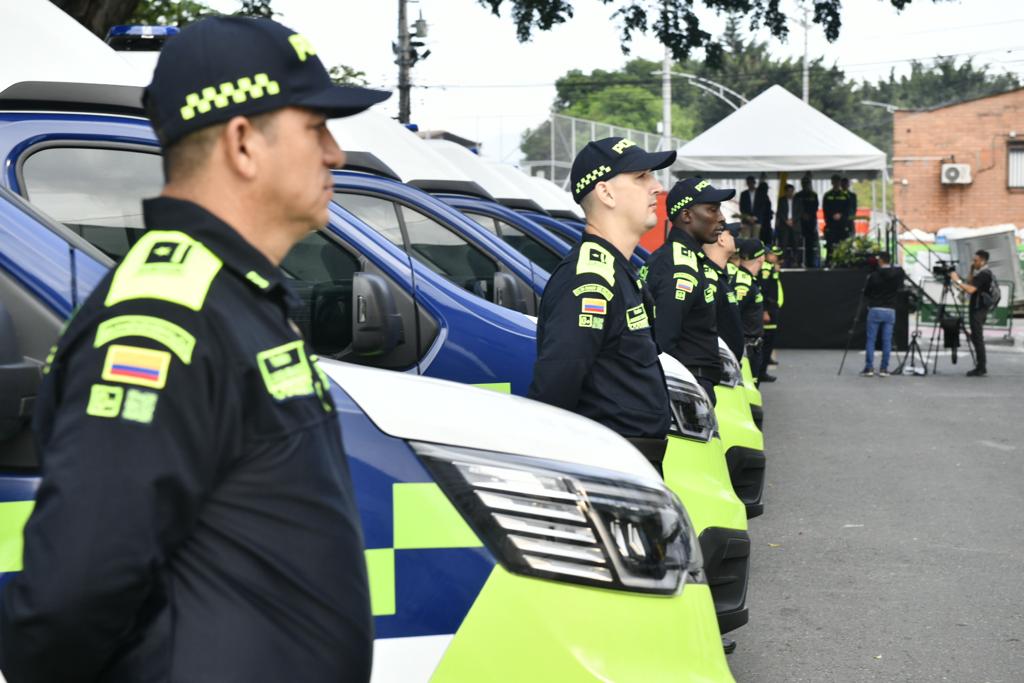 En Medellín entregaron dos estaciones de Policía cuyo valor supera los $75.000 millones