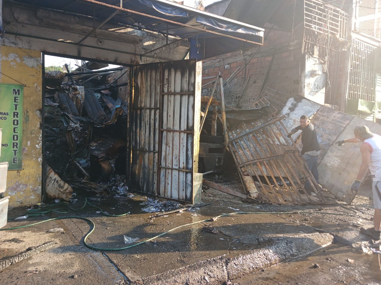 Incendio en Medellín: Local en llamas dejó seis gatos muertos y pérdidas por más de $100 millones