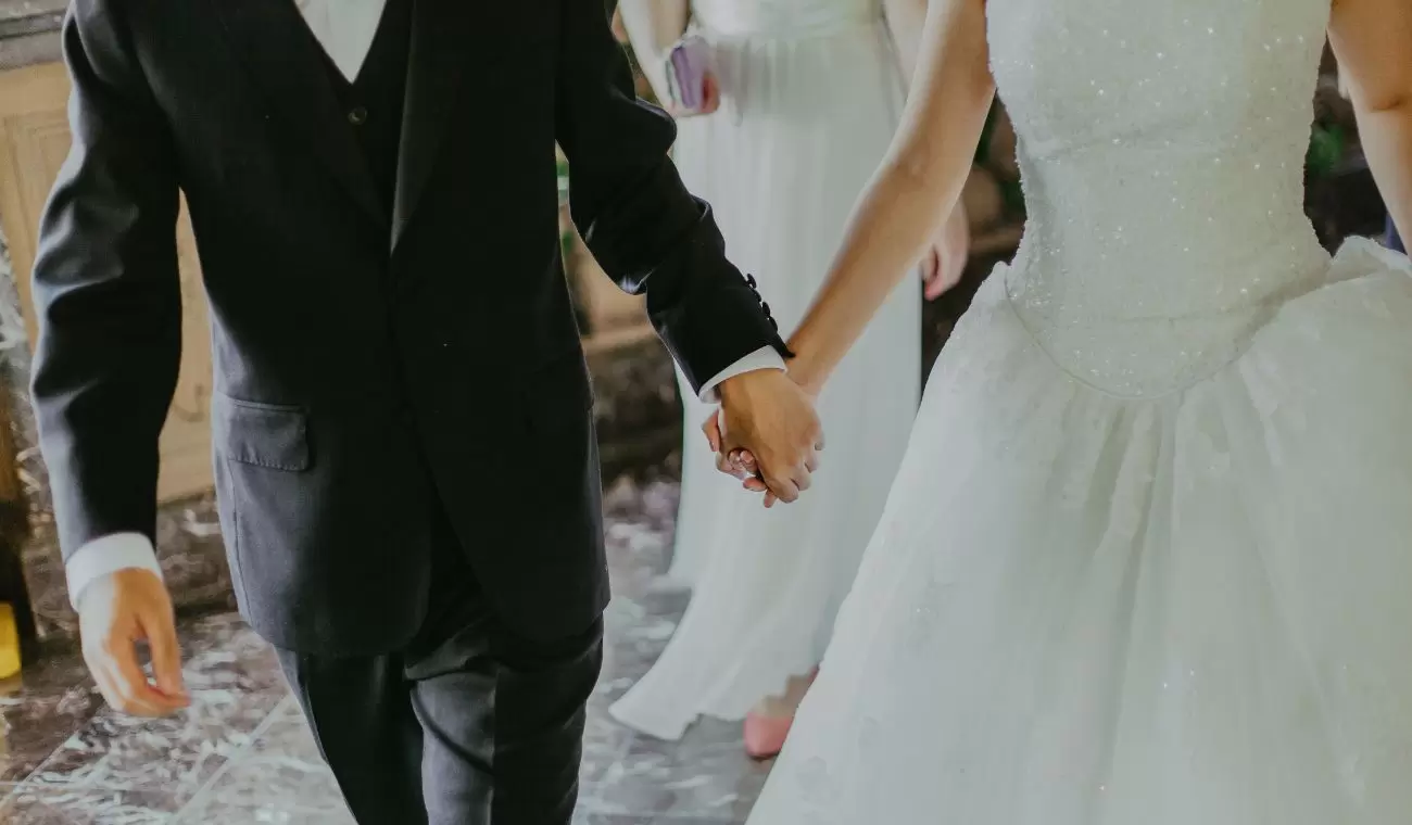 Fue excluida de la boda de su amiga por publicar fotos de la despedida de soltera