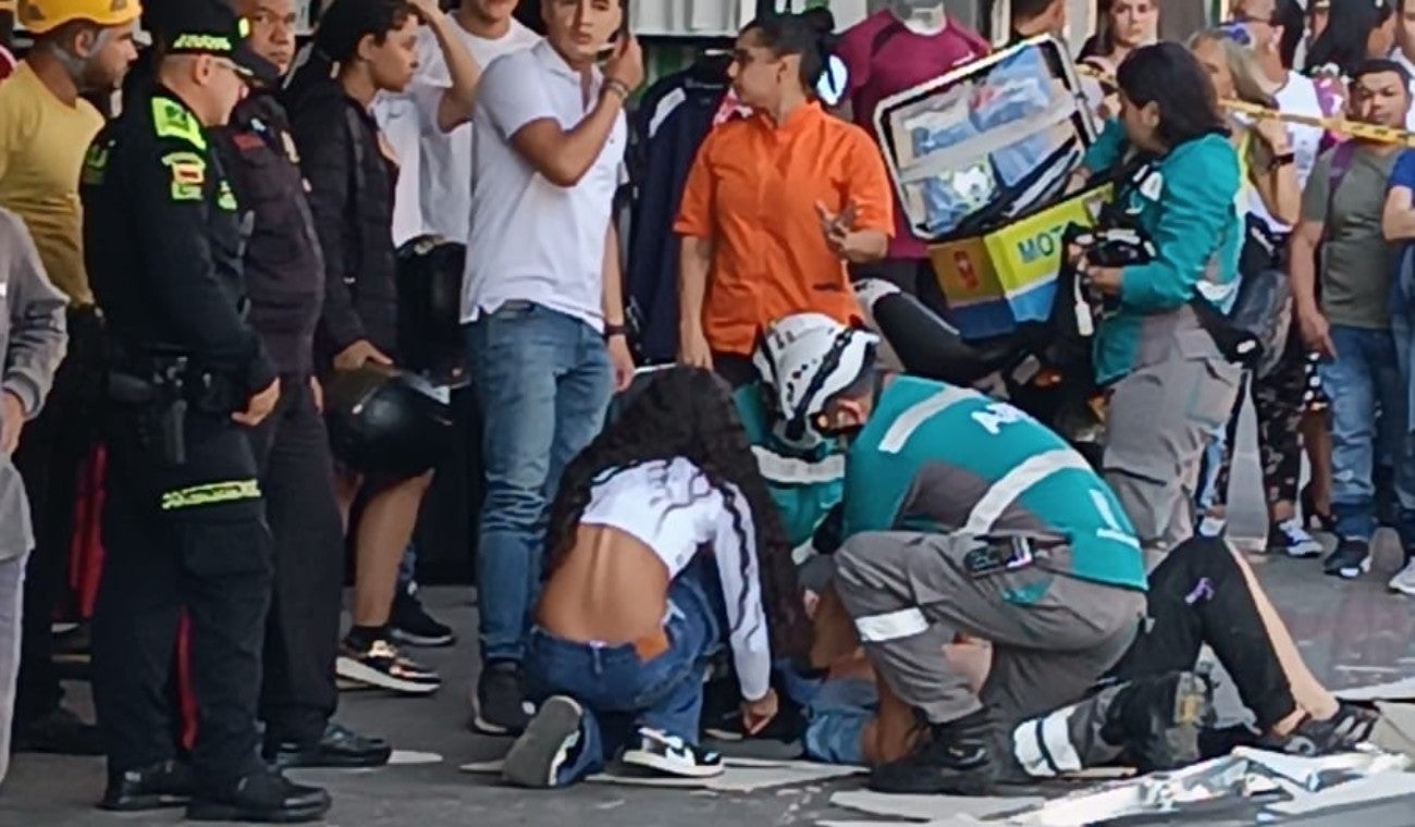 Colapso de drywall en centro comercial de Medellín
