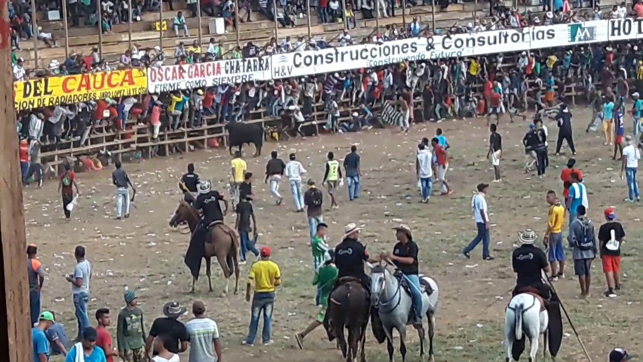 En estado crítico se encuentra un hombre que hizo el “salto de la muerte” en las corralejas de Caucasia