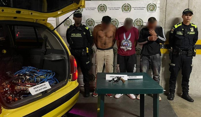 En tremendo operativo capturaron en Medellín a tres sujetos que habían cometido el hurto de elementos electrónicos avaluados en $17 millones