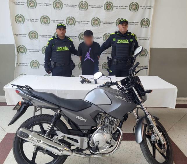 Captura de un hombre con arma de fuego en Bello
