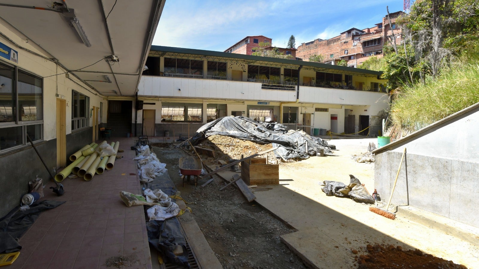 irregularidades encontradas en infraestructura educativa