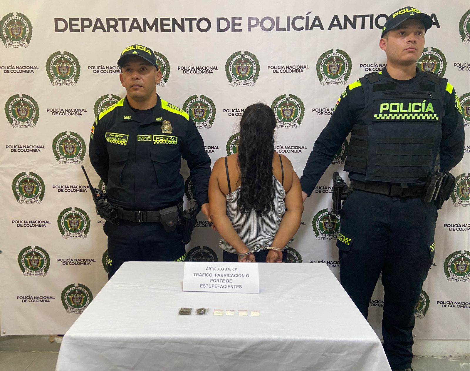 En huesos de pollo asado metían cocaína para los reclusos de la cárcel de Rionegro, Antioquia