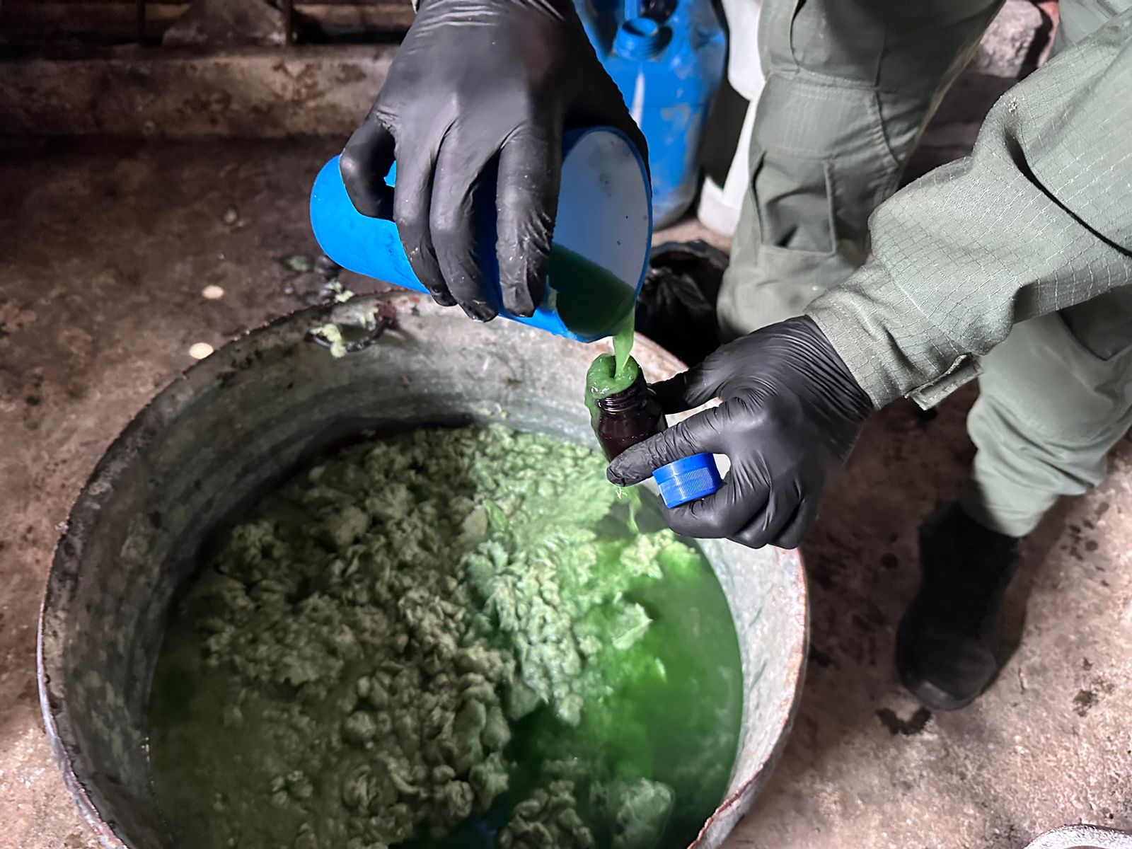 [FOTOS] Granja lechera en Antioquia era utilizada como fachada por el Clan del Golfo para procesar cocaína