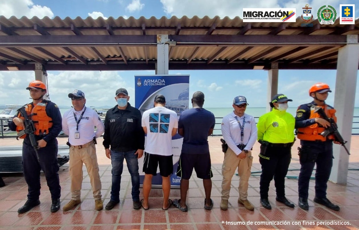 Judicializados dos hombres que pilotaban embarcaciones con 151 migrantes luego de zarpar de Necoclí