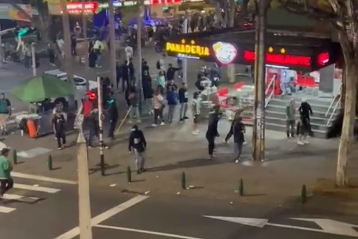 Disturbios en las afueras del estadio Atanasio Girardot