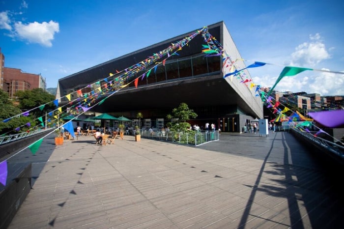 Biblioteca Pública y Parque Cultural Débora Arango en Envigado