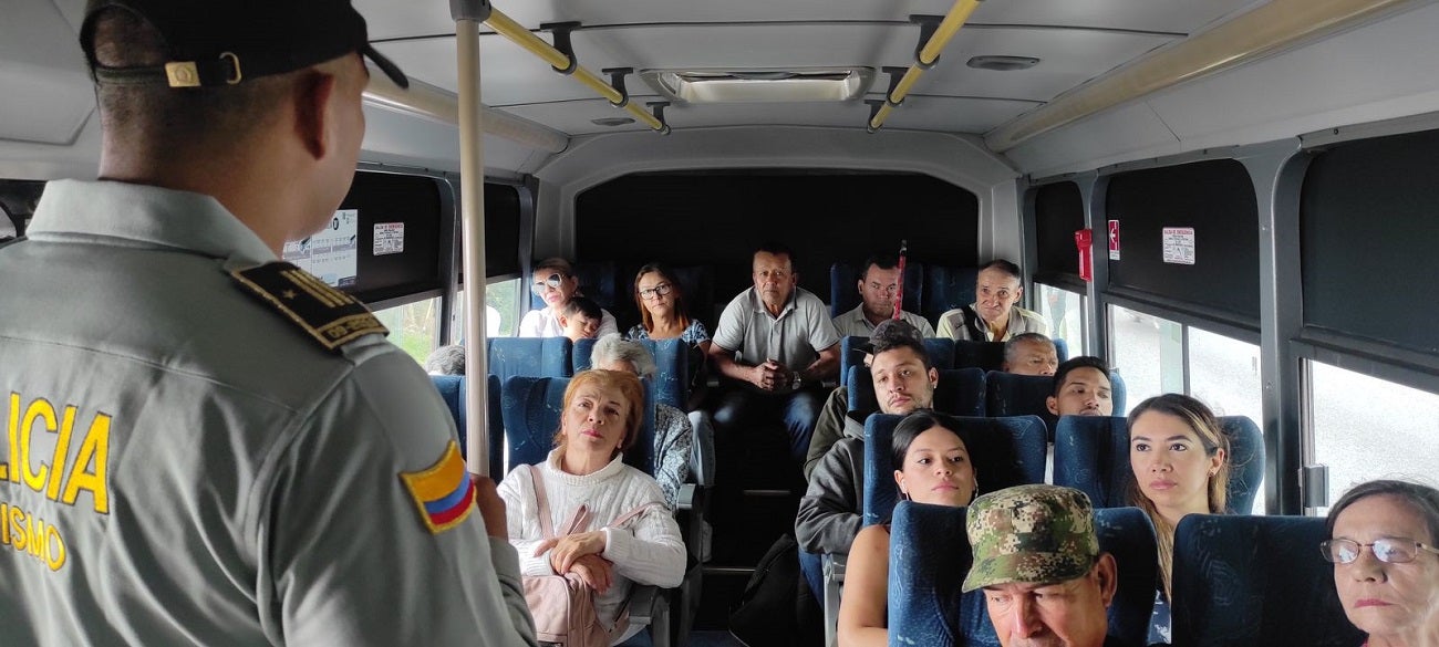 La Policía Nacional brinda recomendaciones de seguridad a los viajeros