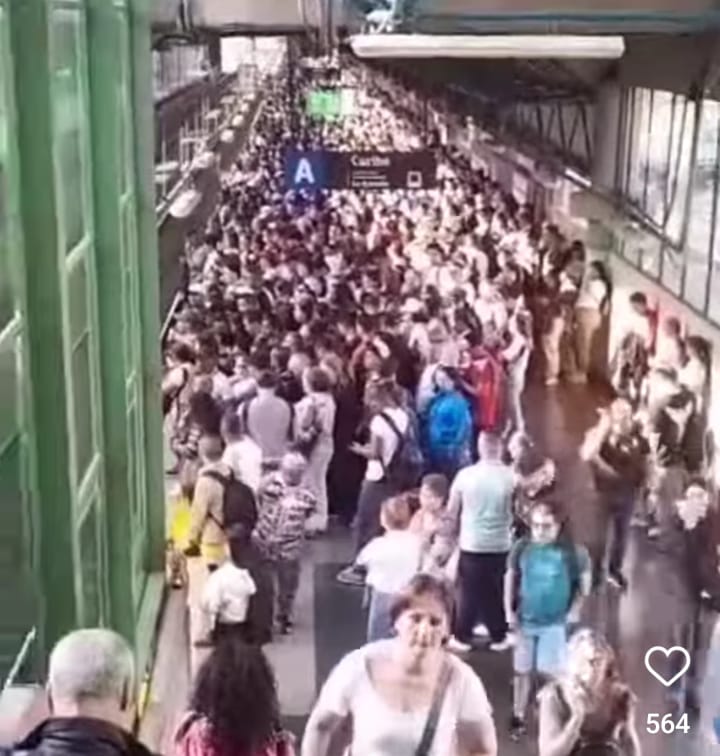 “Como Los caballos desbocados”, el viacrucis de los usuarios en el Metro de Medellín