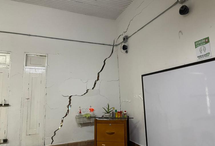 Anuncian inversión de 1,2 Billones de pesos para mejoras en colegios de Medellín