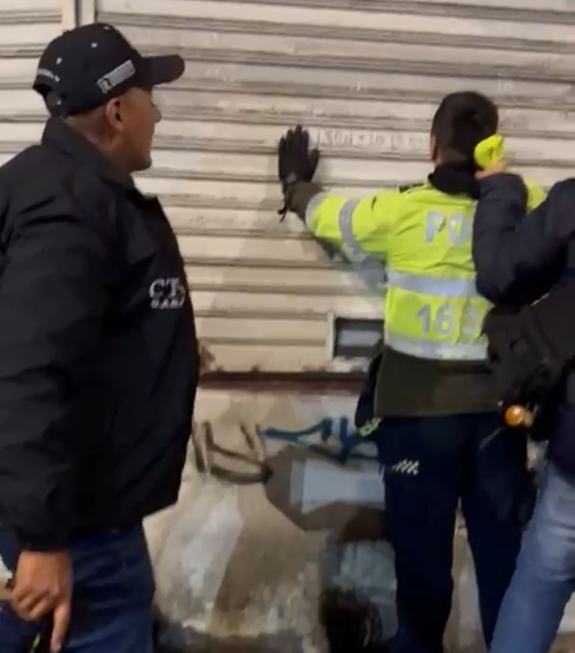 Envían a prisión a hombre que se disfrazó de policía para robar un vehículo en Medellín