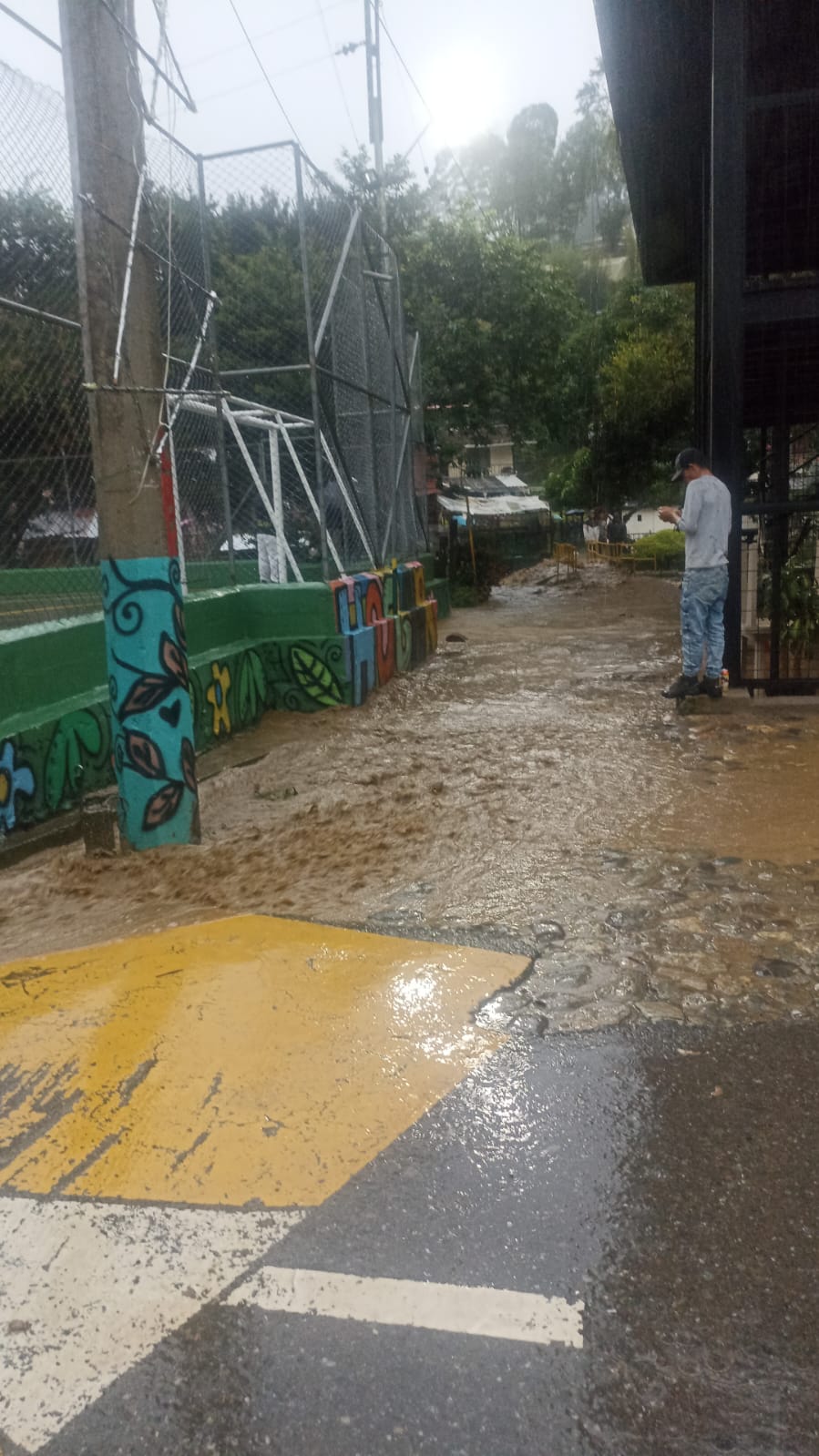 Desbordamiento del Río Medellín en Caldas