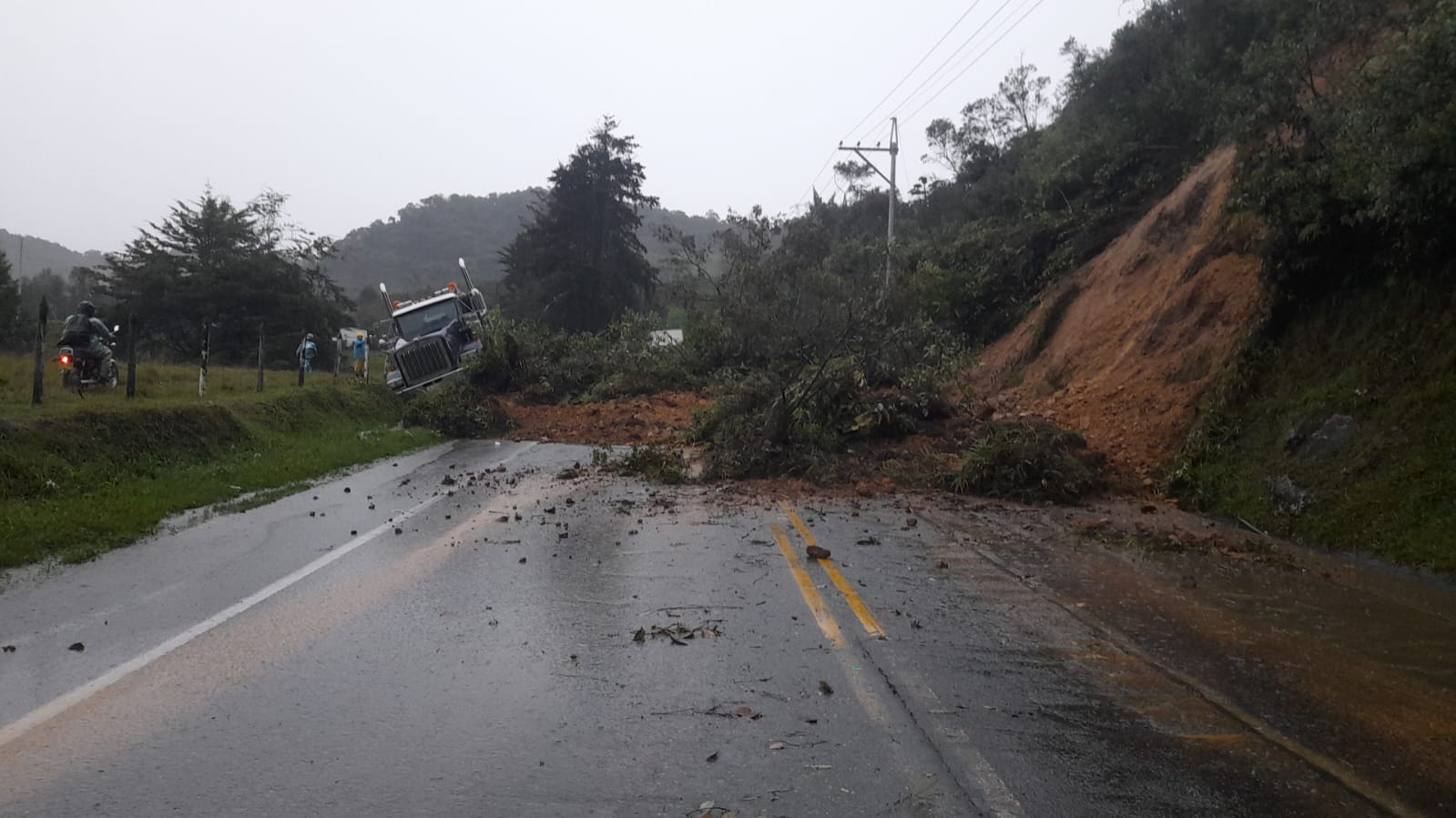 Cierre de la vía Medellín - Bogotá