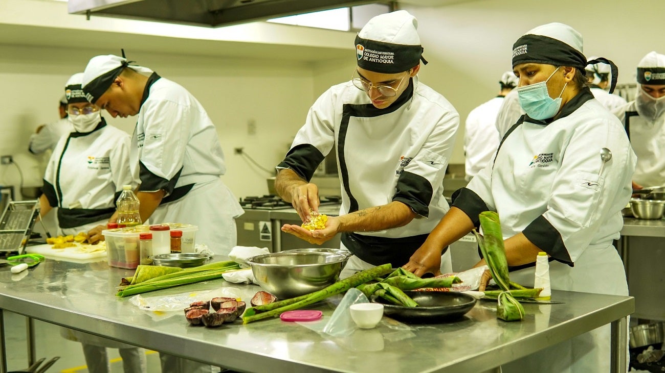 En Medellín hay 9.500 cupos disponibles para educación superior