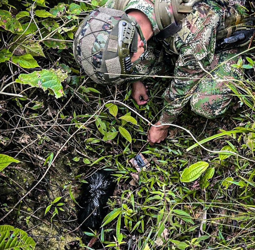 Atentado fallido: Motorizados abandonaron explosivo cerca a puesto militar en Anorí, Antioquia