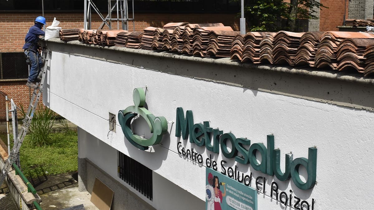 Centro de salud El Raizal en Medellín