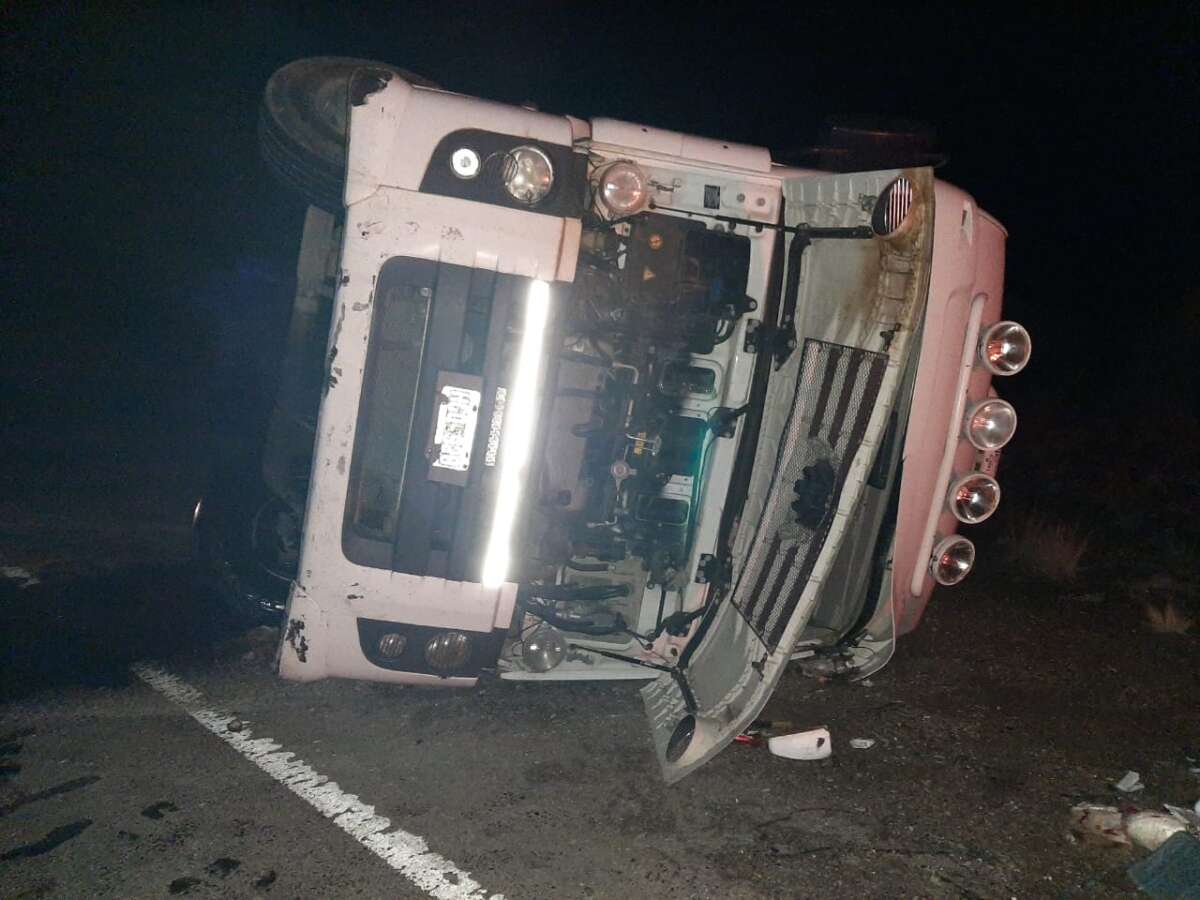 Furgón se volcó en la vía La Unión-Sonsón dejando un herido grave