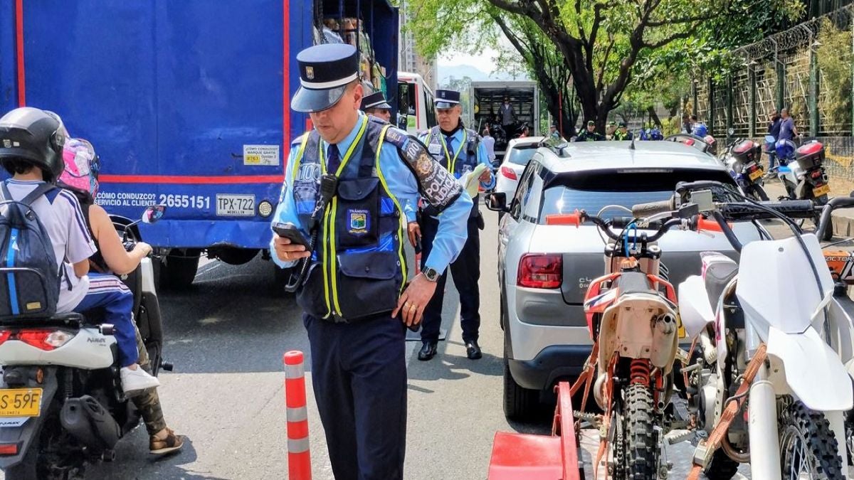 Controles viales por parte del Tránsito de Bello