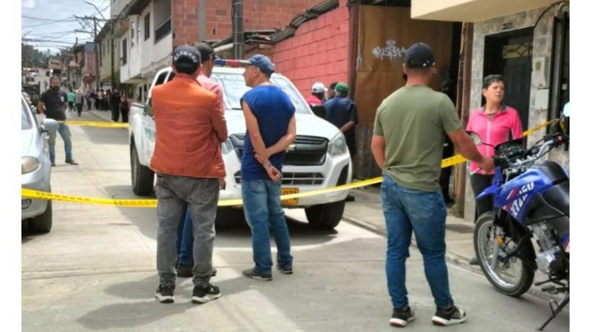 Carro en reparación cayó sobre un mecánico causándole la muerte en La Unión