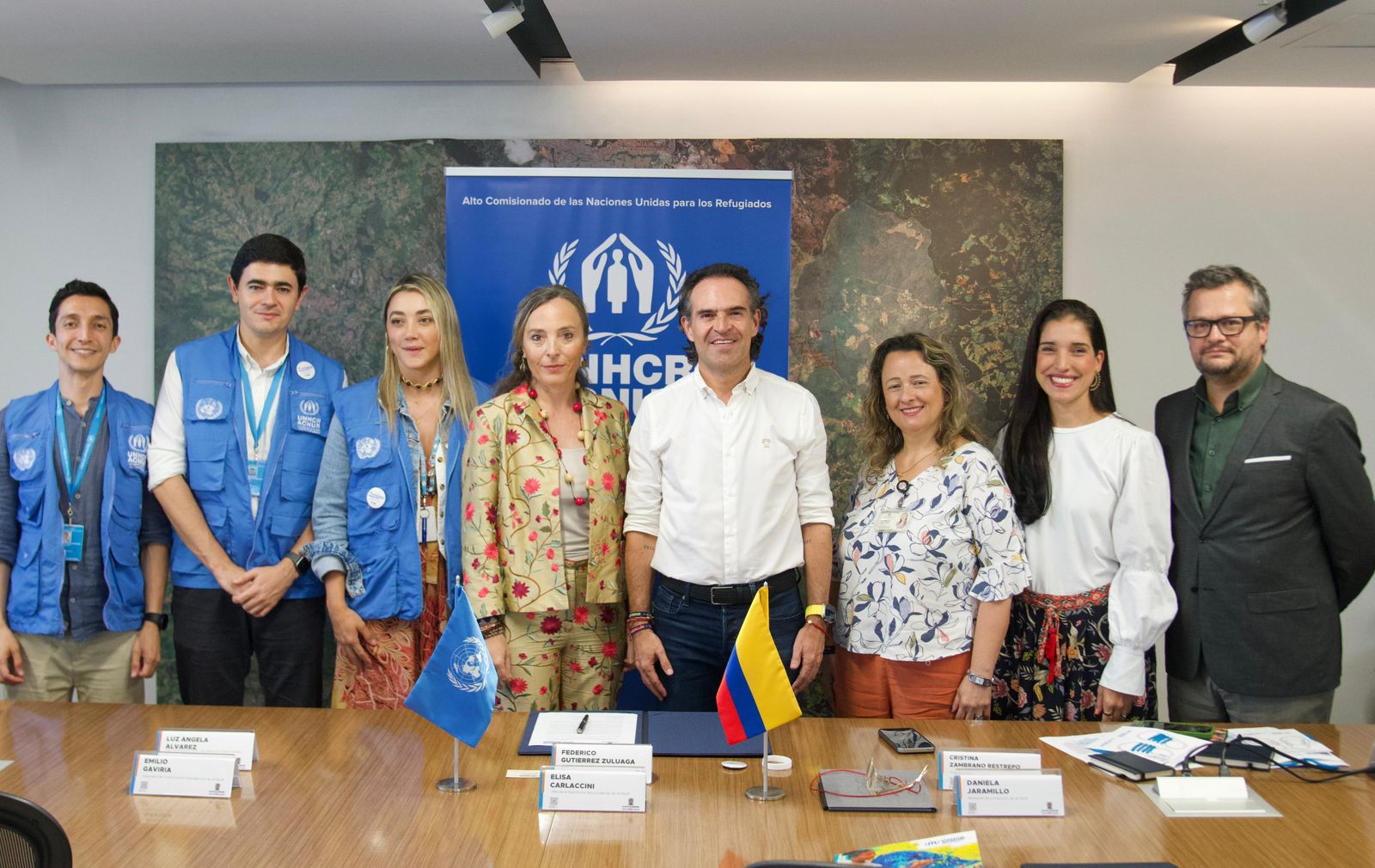 Firma de acta de entendimiento entre la Alcaldía de Medellín y ACNUR