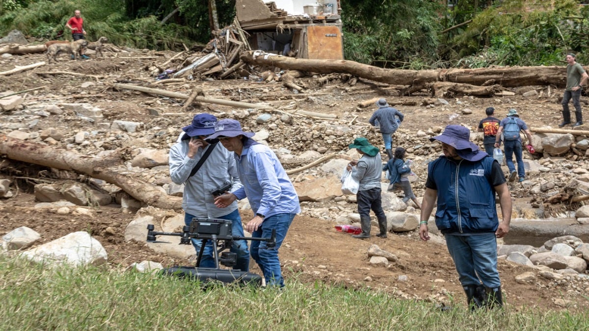 Monitoreo sobre la quebrada La Tigra en Venecia