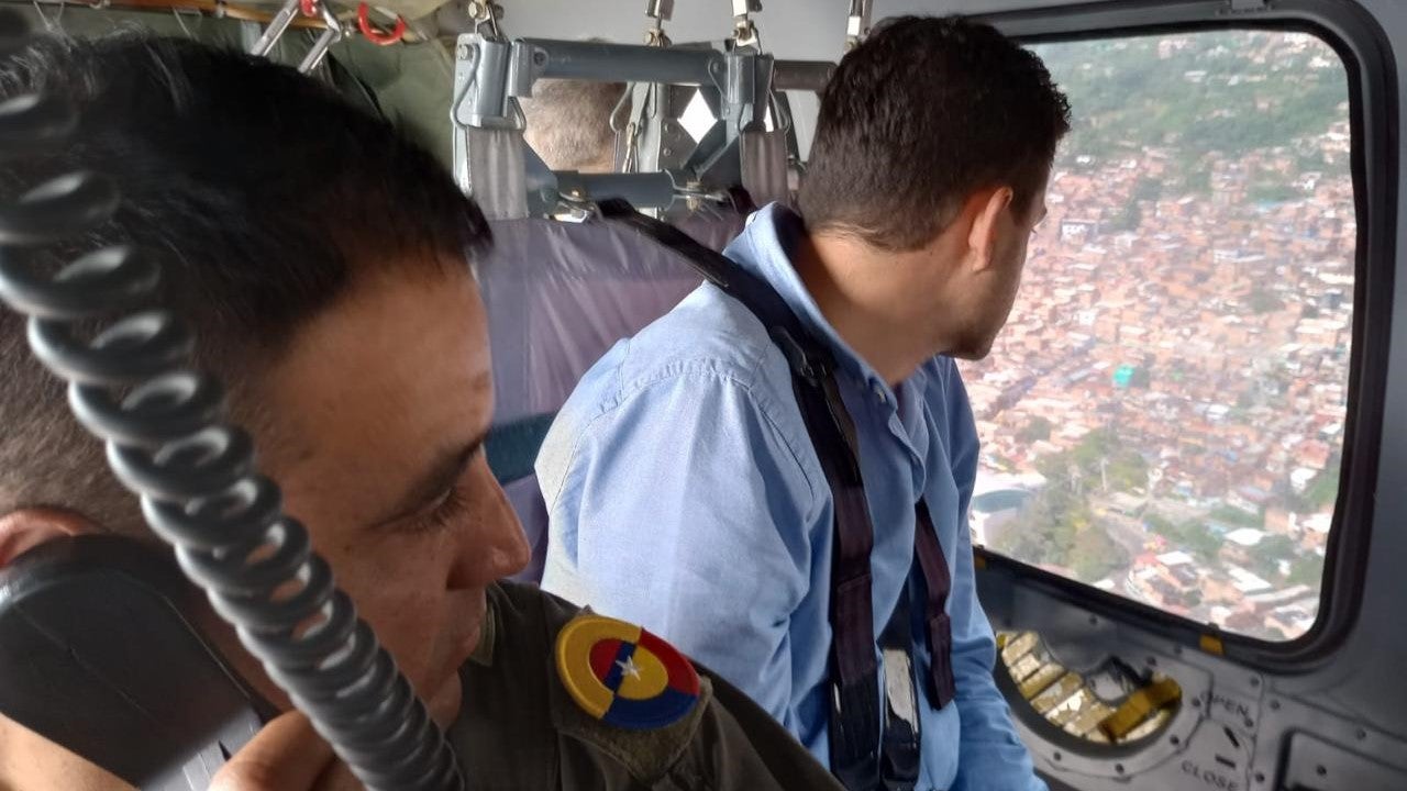 Medellín utiliza perifoneo aéreo para evitar robos y extorsiones en la ciudad