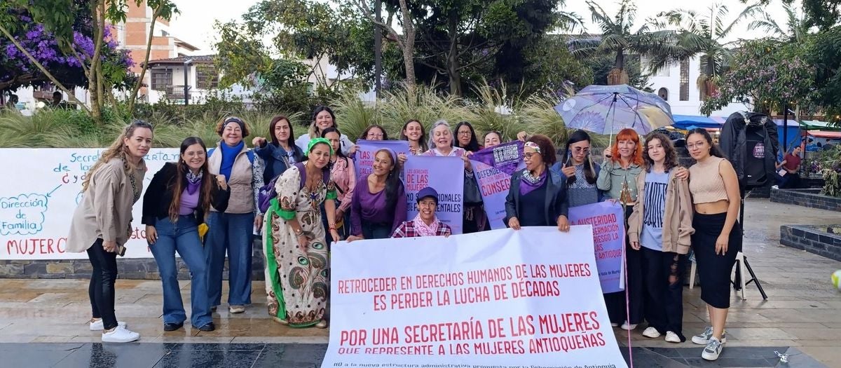 Colectivos de Mujeres - Antioquia - 2024