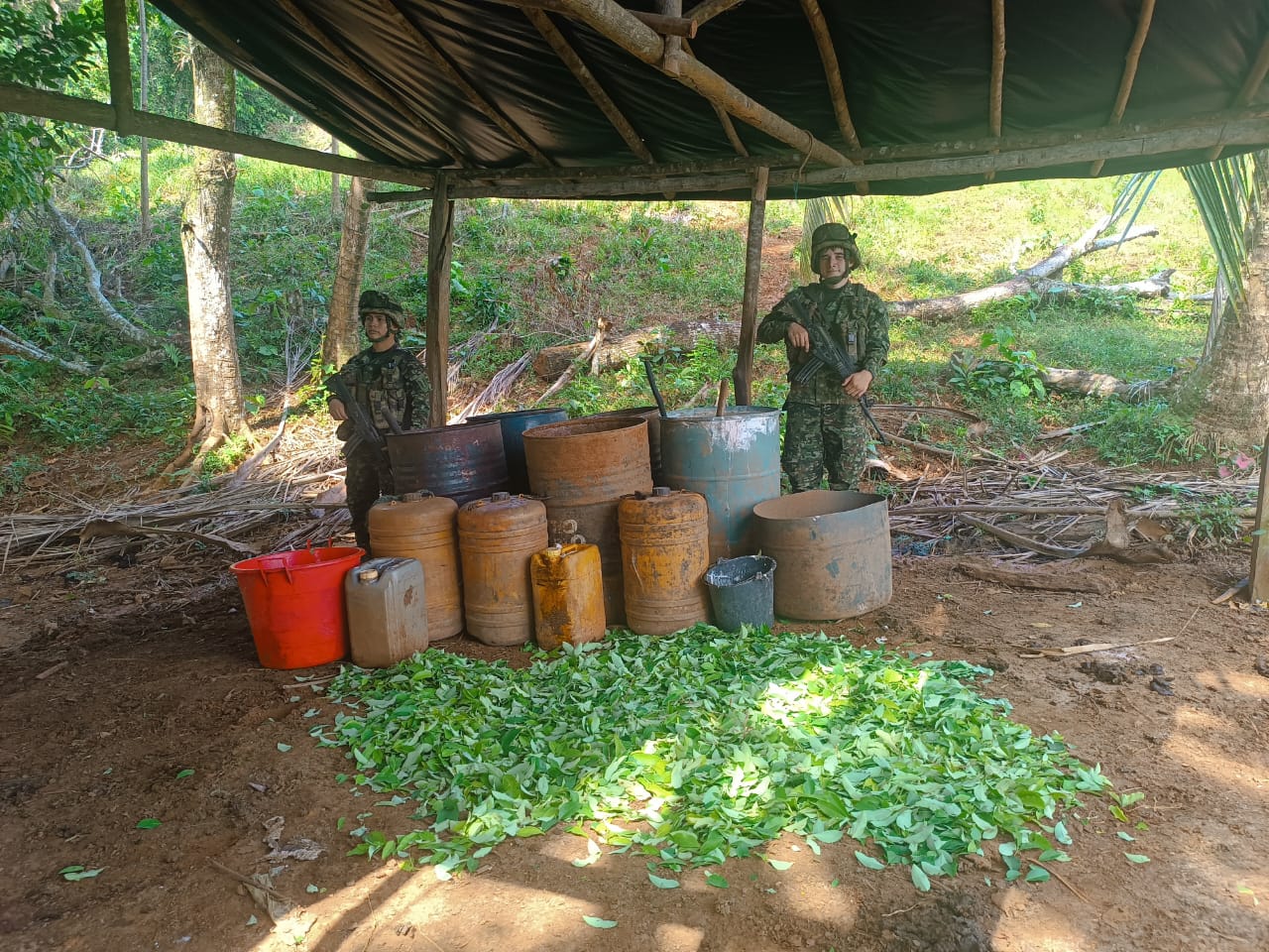 [FOTOS] Fuerzas Militares dejan fuera de operación seis laboratorios de cocaína en Antioquia y Córdoba: Sumaban ganancias de $400 millones