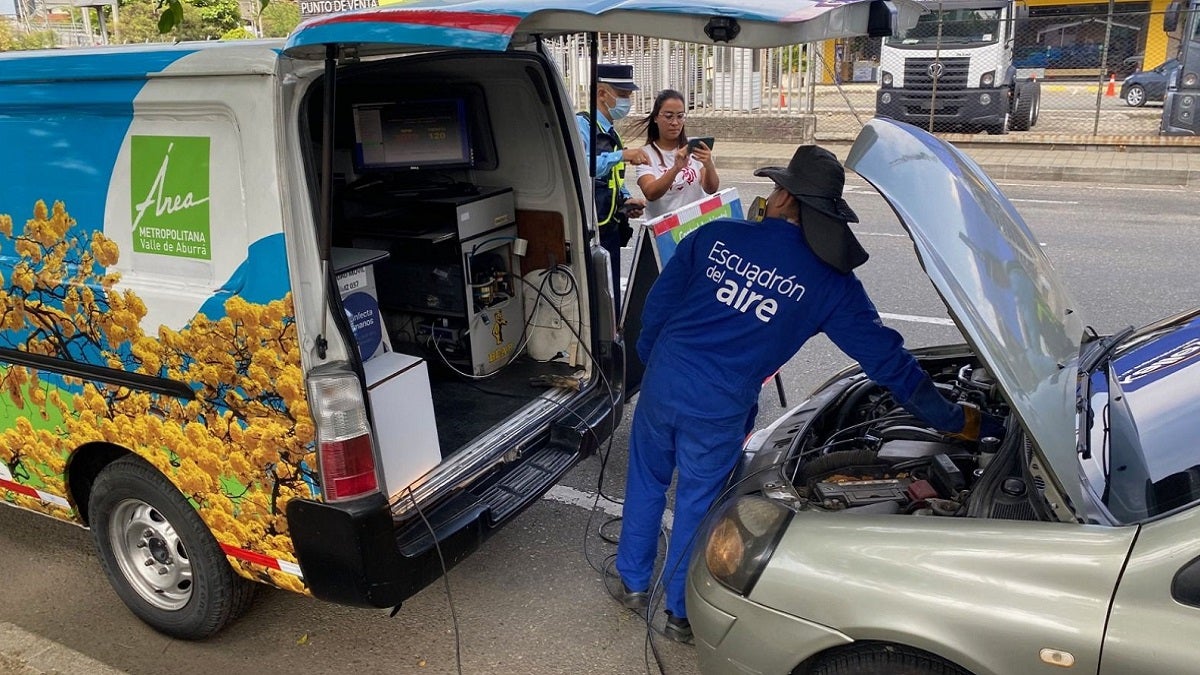 Controles a fuentes móviles y fijas en el Valle de Aburrá