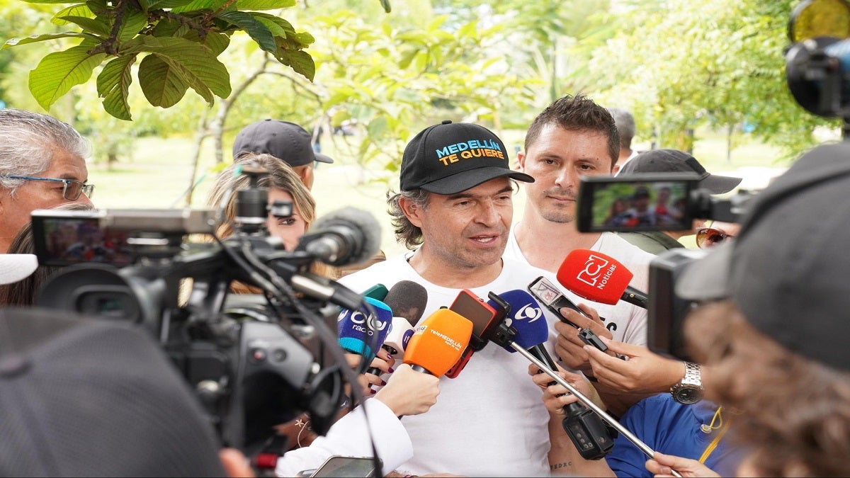 Alcalde de Medellín confirmó que uno de los presuntos responsables de los hechos de violencia en el estadio Atanasio Girardot se entregó a las autoridades