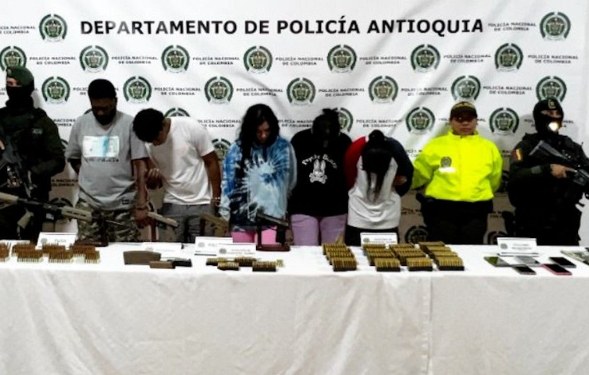 Cinco judicializados por arsenal en Barbosa: Armas están vinculadas a un grupo criminal de Antioquia