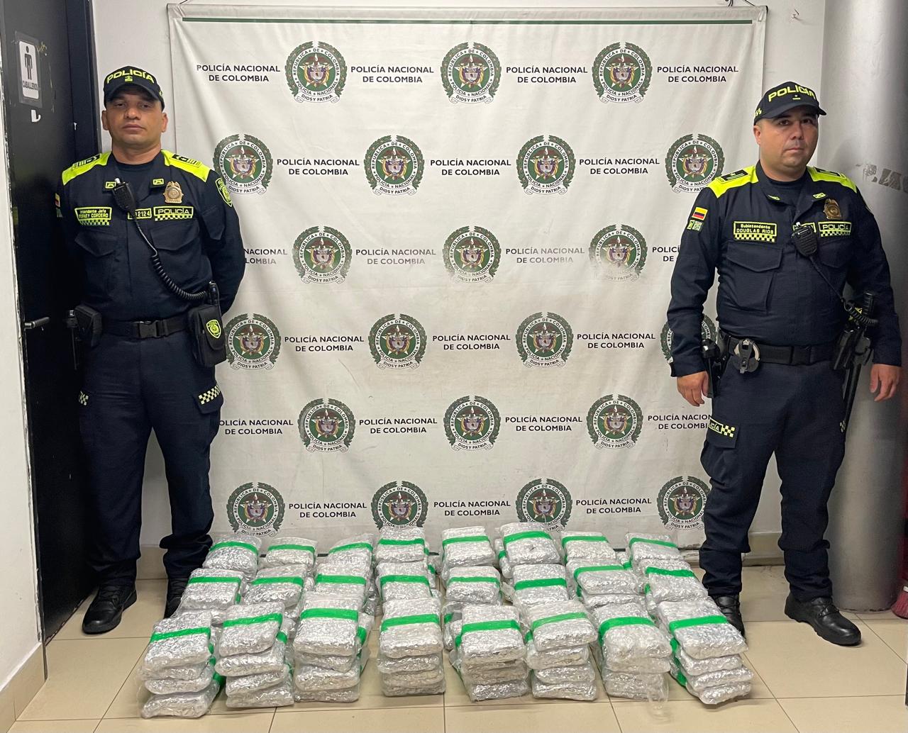 Hallaron dos maletas “repletas” de marihuana en la Terminal del Norte de Medellín