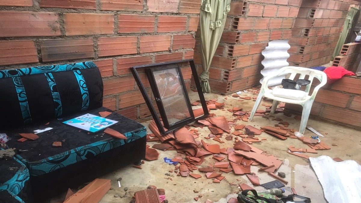 Las lluvias y vendavales que se registraron en las últimas horas en Antioquia causaron estragos en más de cinco municipios