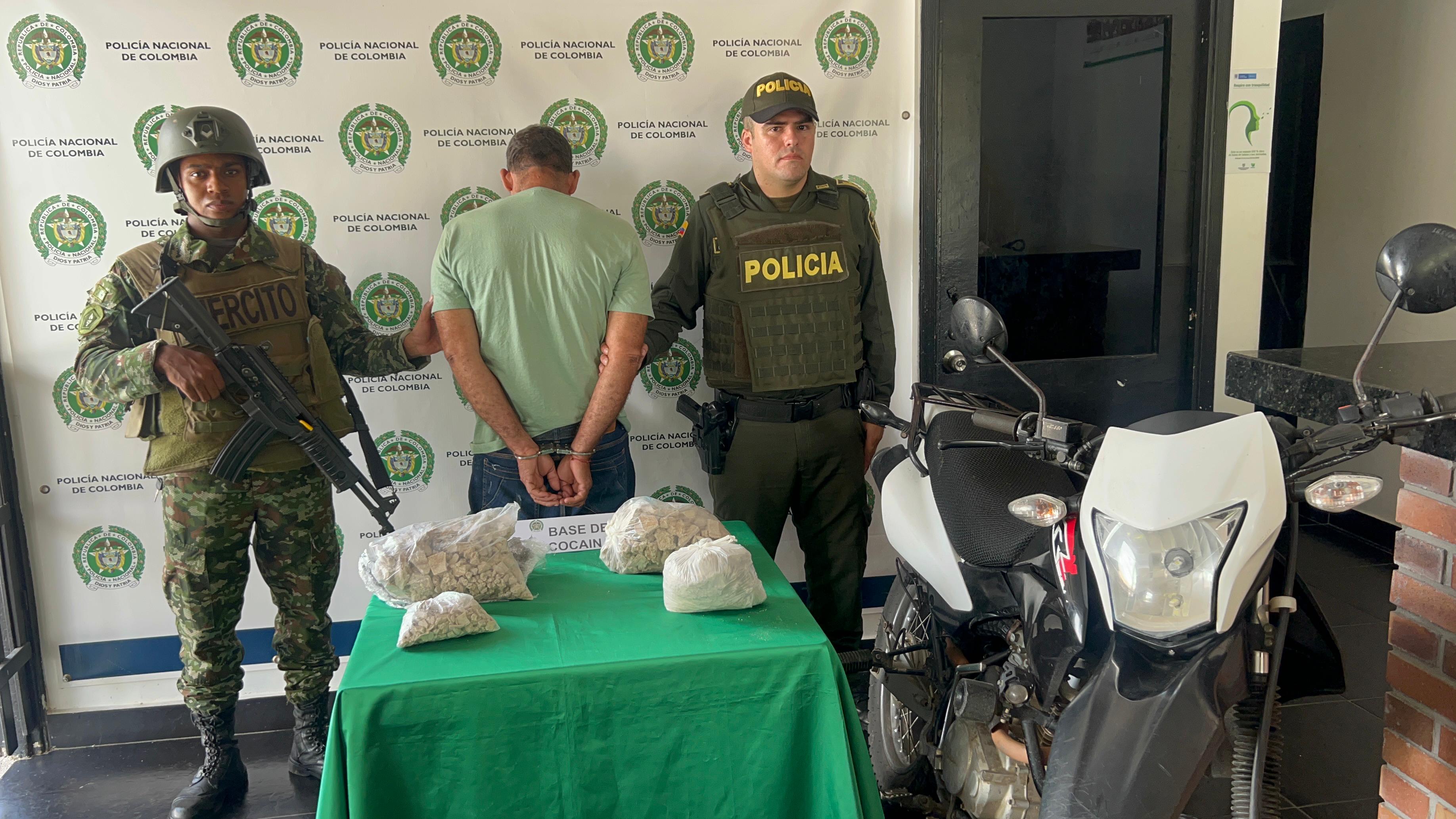 Caen 5.3 kilos de cocaína en Yondó: Capturan a "Leonel", reconocido traficante. Rentas por día de $15 millones