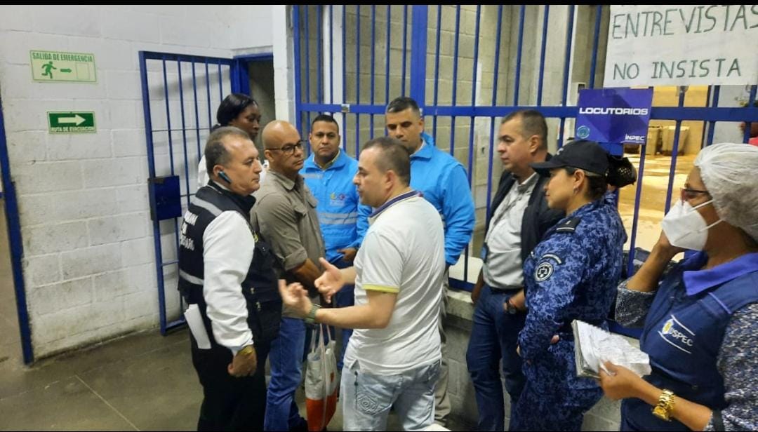 Visita a los reclusos.