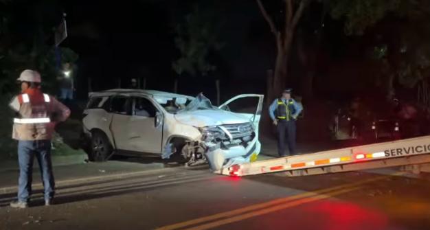 Una mujer muerta y dos heridos tras aparatosa colisión en la vía Caucasia-Zaragoza: motociclista se da a la fuga