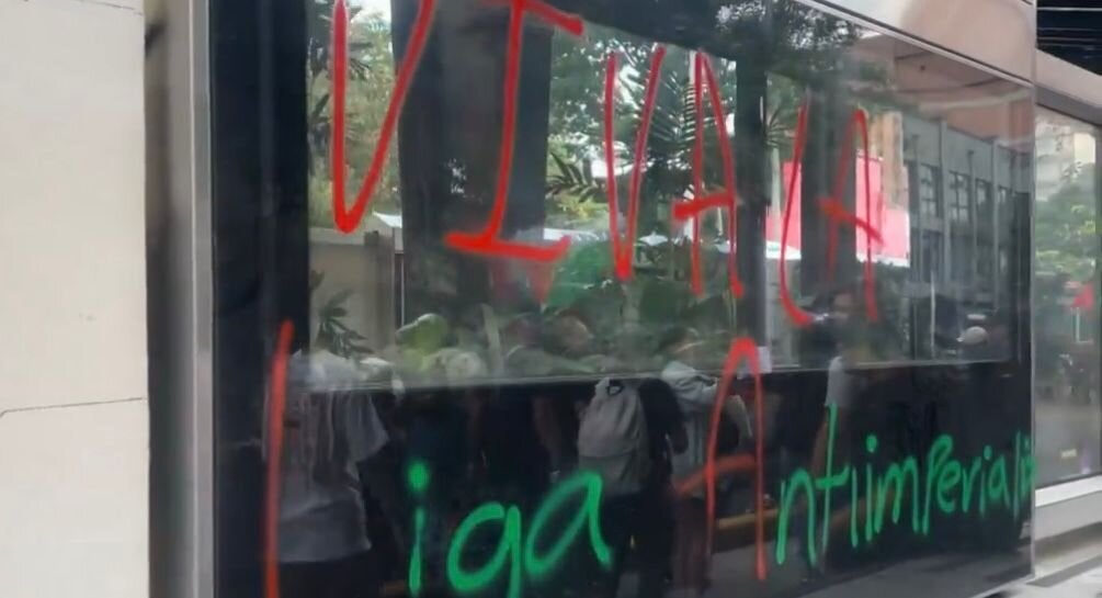 Estaciones vandalizadas tras marcha de estudiantes