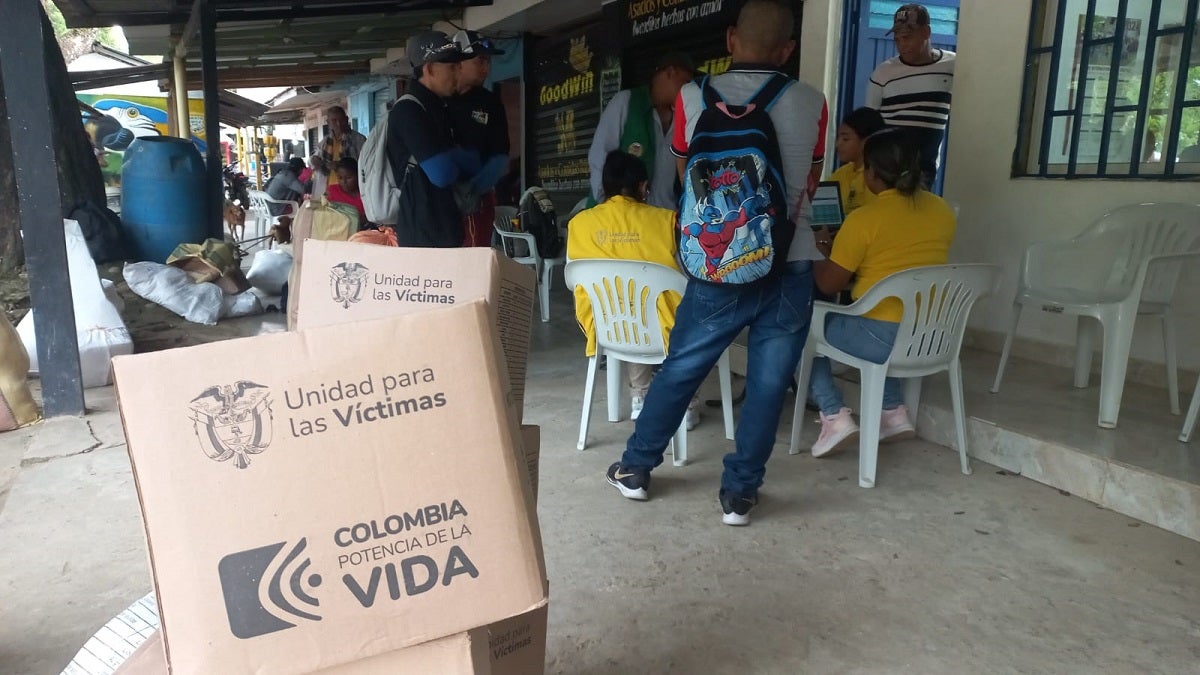 Llegan ayudas a desplazados y confinados en zonas más afectadas por violencia en Antioquia